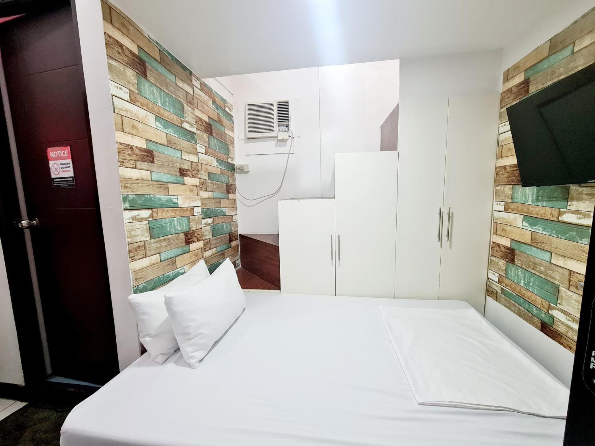 Dasma Lofts Hotel Near Dela Salle Dasma Дасмариньяс Экстерьер фото